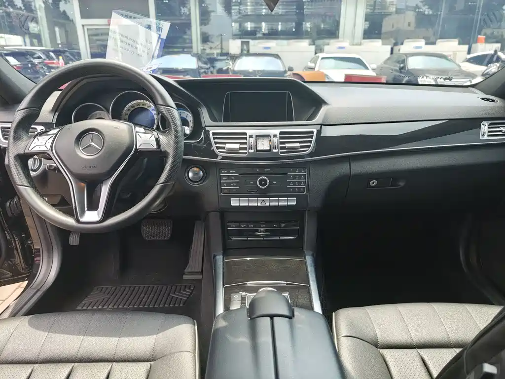 Mercedes-Benz E-Class 2015 — фото 9