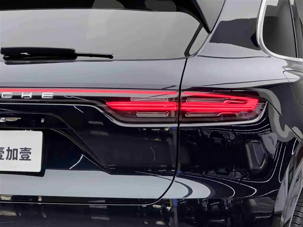 Porsche Cayenne 2020 — фото 20