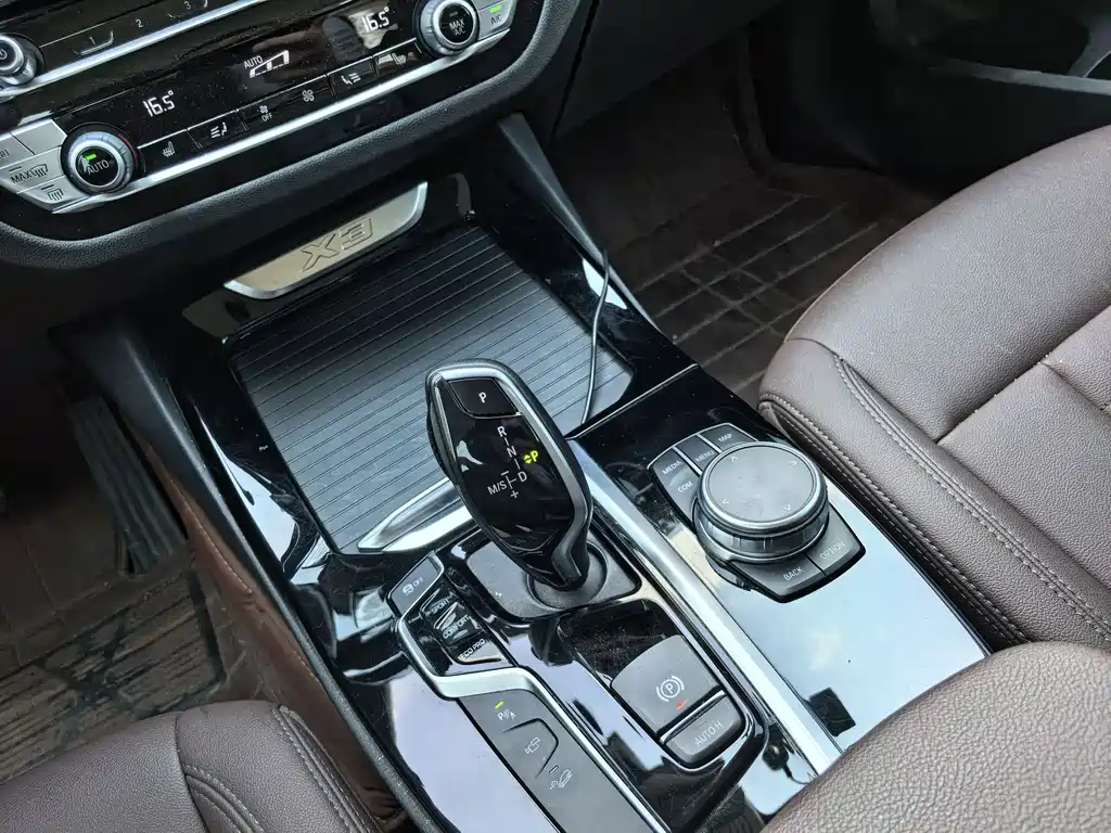 BMW X3 2020 — фото 17