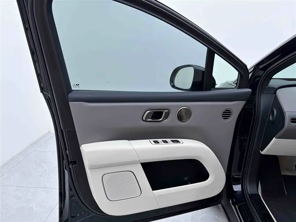 Li Auto i6 2026 — фото 17