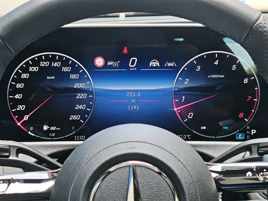 Mercedes-Benz E-Class 2025 — фото 15