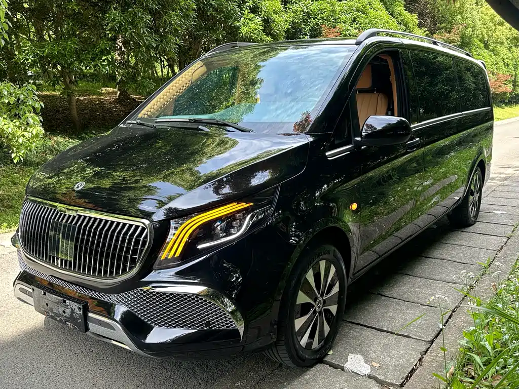 Mercedes-Benz Vito 2024