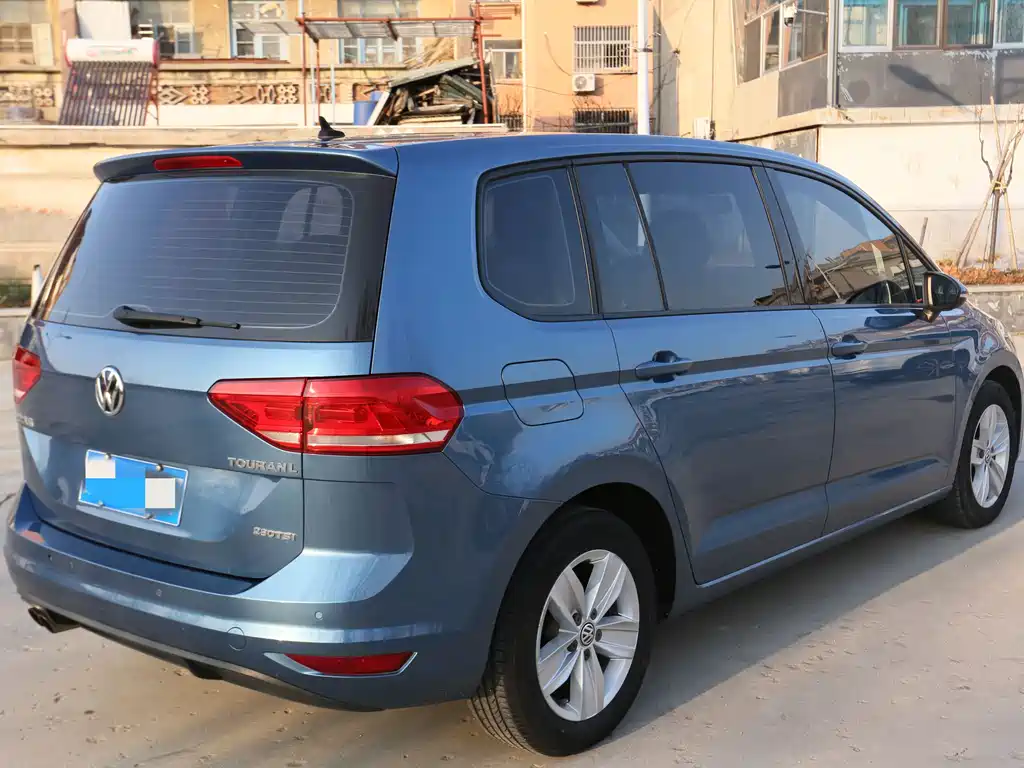 Volkswagen Touran 2018 — фото 5