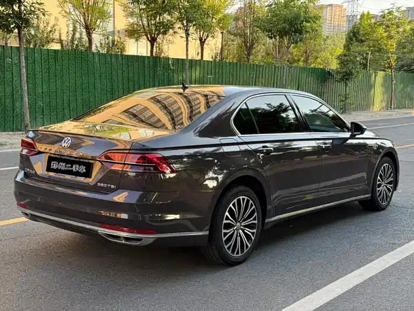 Volkswagen Phideon 2018