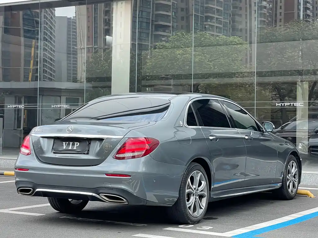 Mercedes-Benz E-Class 2020 — фото 11