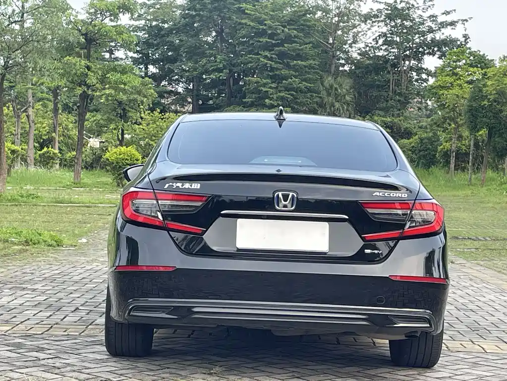Honda Accord 2022 — фото 9