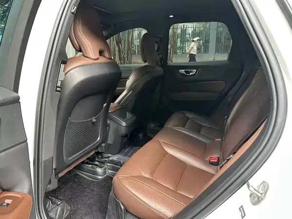Volvo XC60 2023