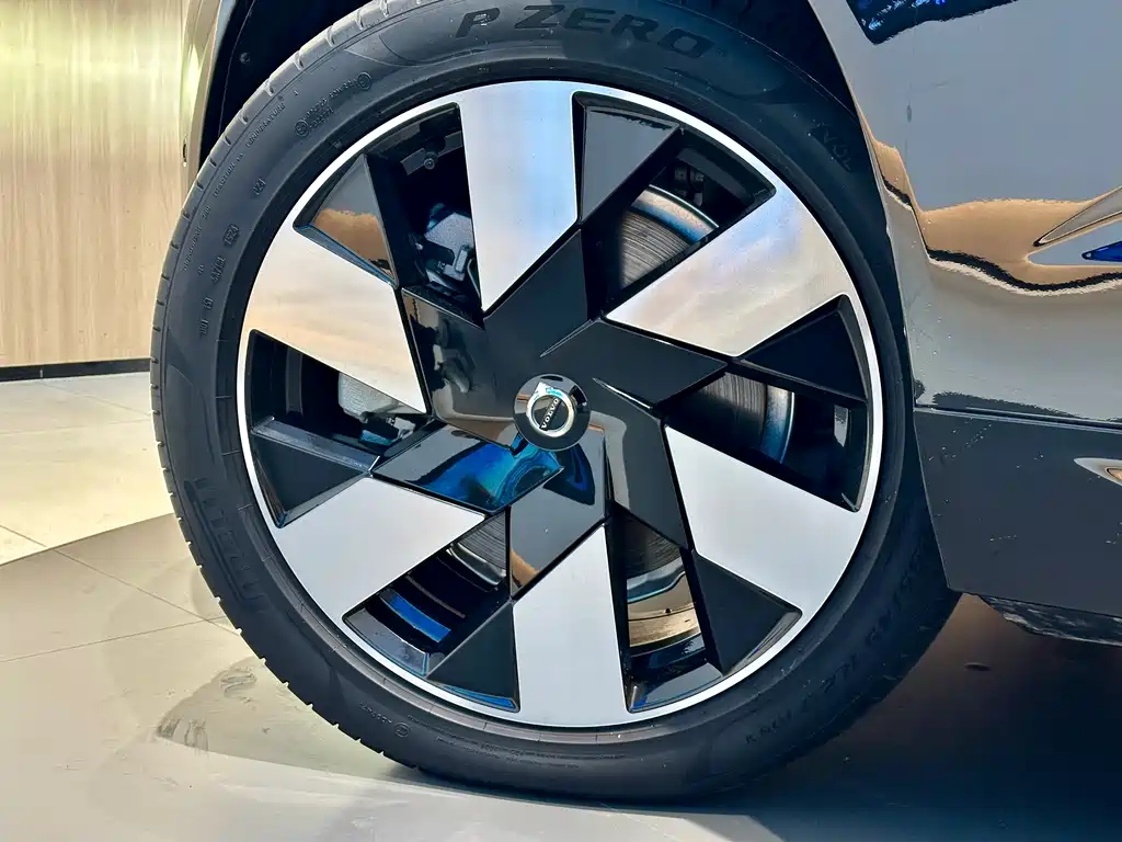 Volvo XC60 PHEV 2024 — фото 20