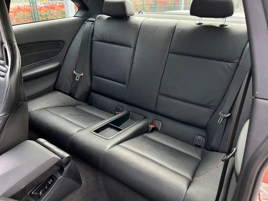 BMW 1 Series M 2012 — фото 14