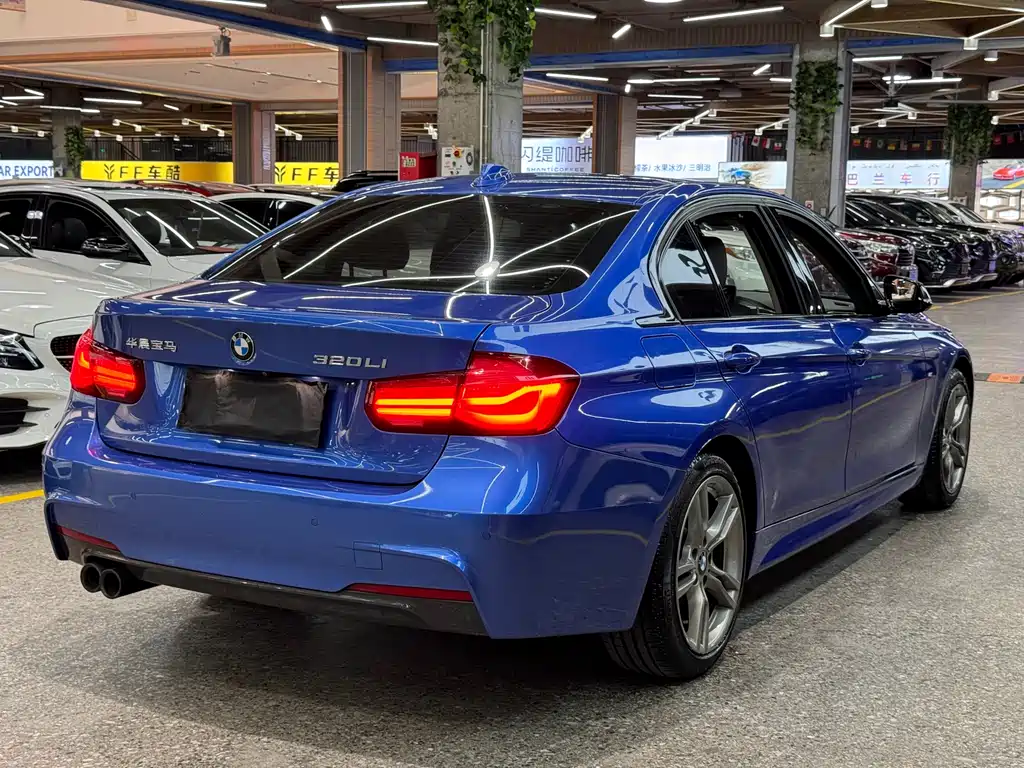 BMW 3 Series 2018 — фото 6