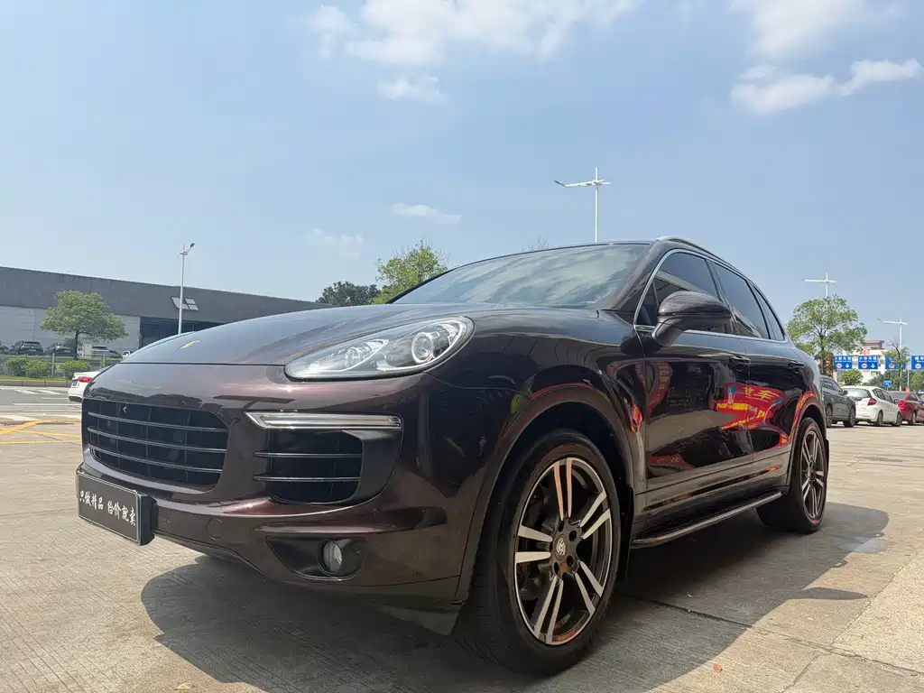 Porsche Cayenne 2017 — фото 1