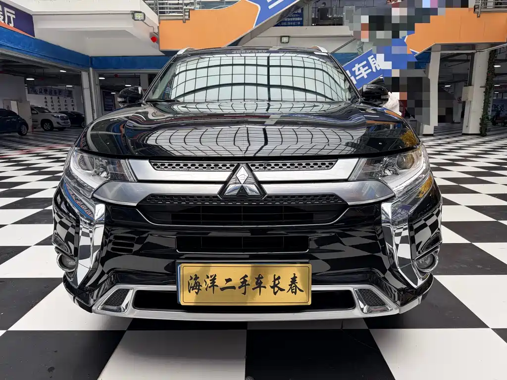 Mitsubishi Outlander 2022