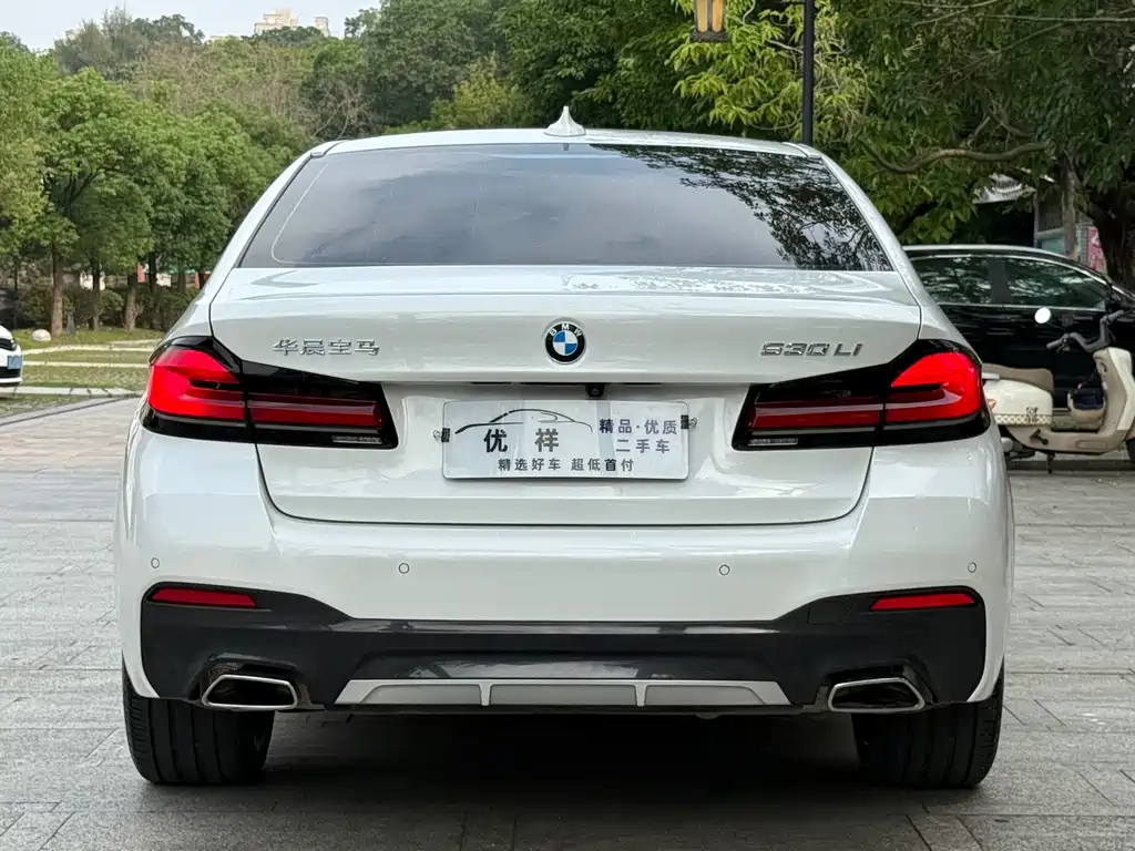 BMW 5 Series 2022 — фото 15