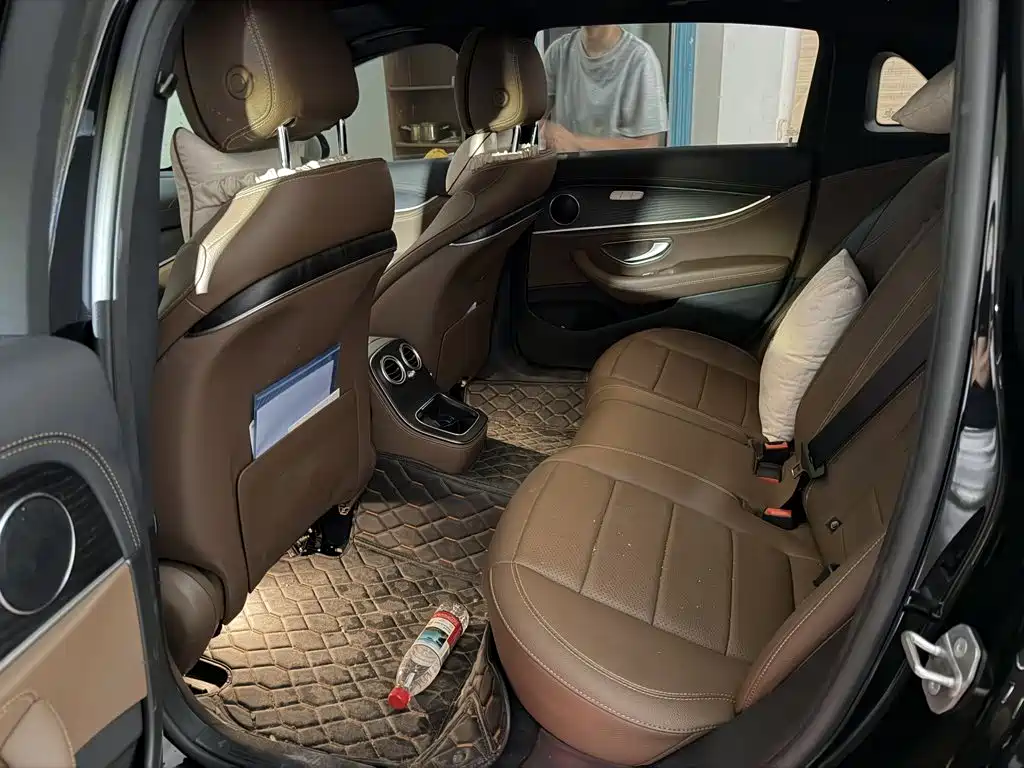 Mercedes-Benz E-Class 2023