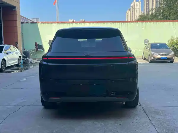 Li Auto L8 2024