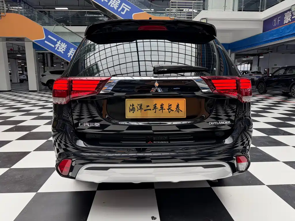 Mitsubishi Outlander 2022