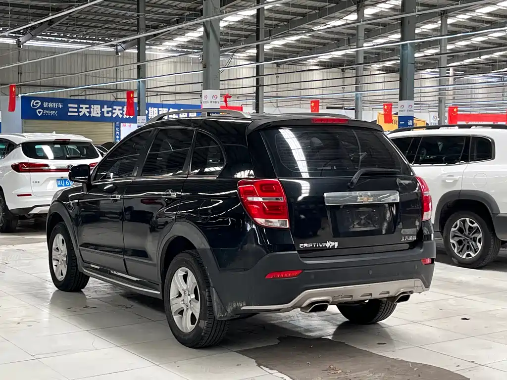 Chevrolet Captiva 2017 — фото 15