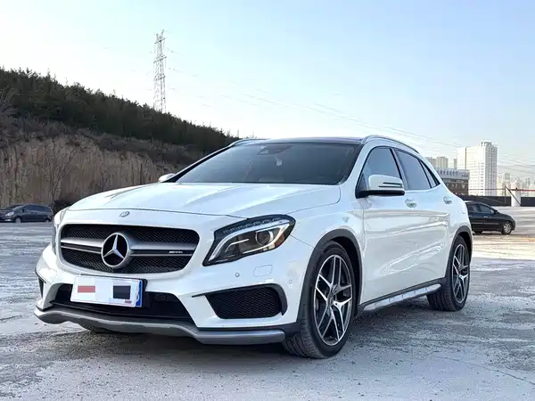Mercedes-Benz GLA AMG 2015