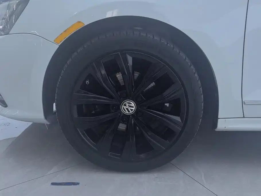 Volkswagen Sagitar 2017