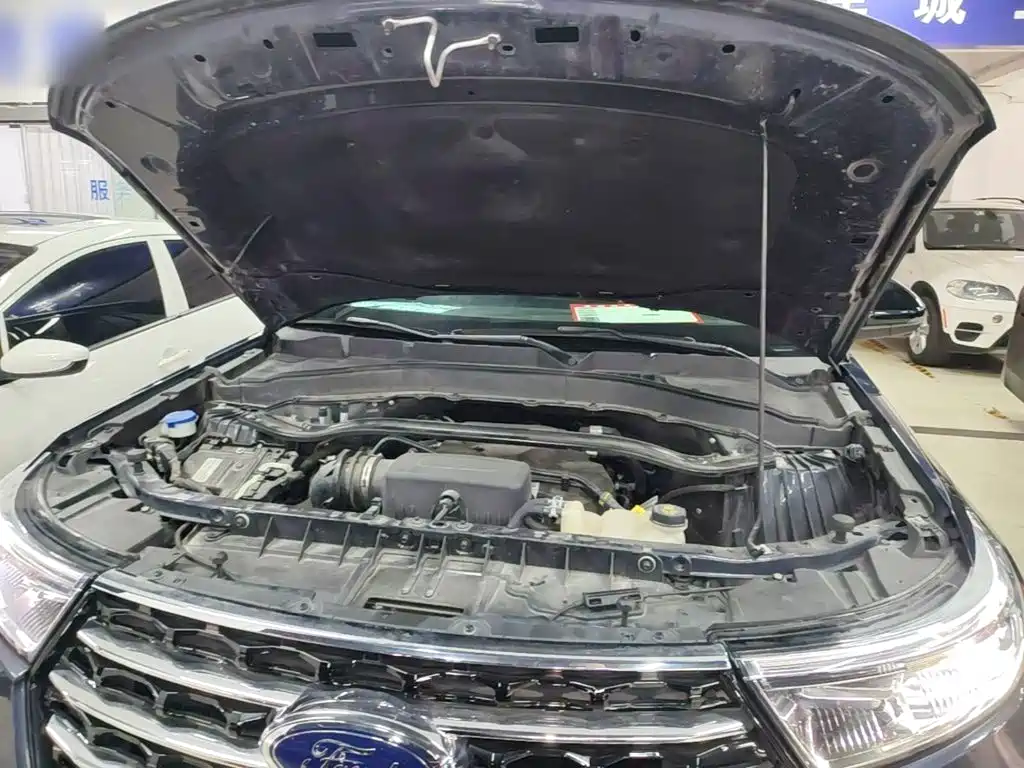 Ford Explorer 2021 — фото 20
