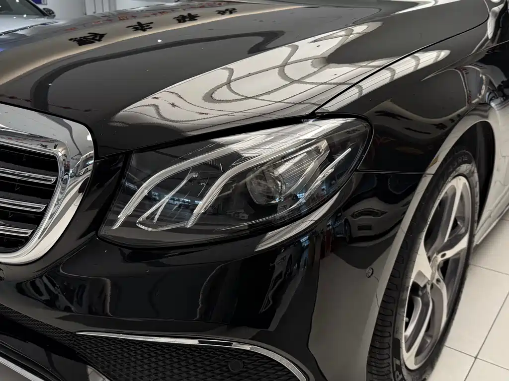 Mercedes-Benz E-Class 2019 — фото 17