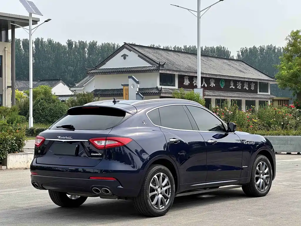 Maserati Levante 2020 — фото 17