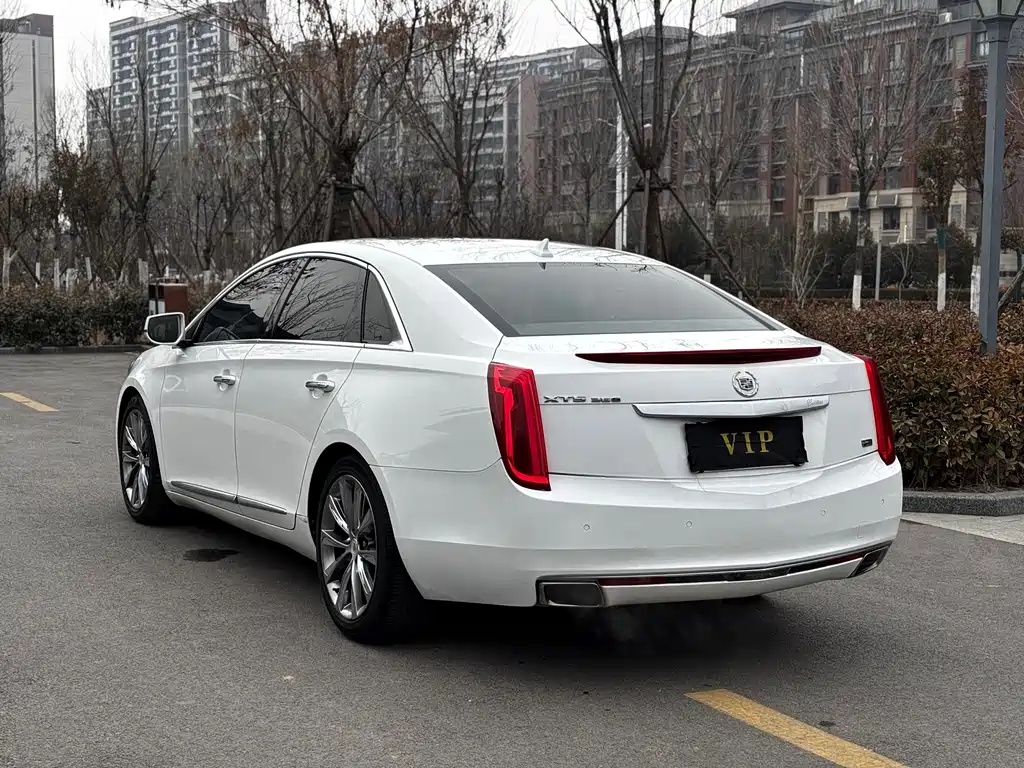 Cadillac XTS 2014 — фото 9