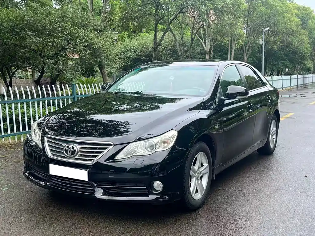 Toyota Reiz 2012