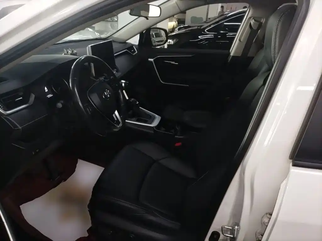Toyota Wildlander 2021 — фото 15