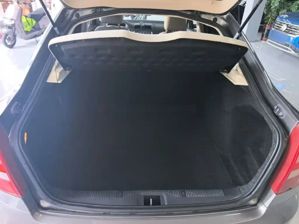 Skoda Octavia 2015 — фото 19