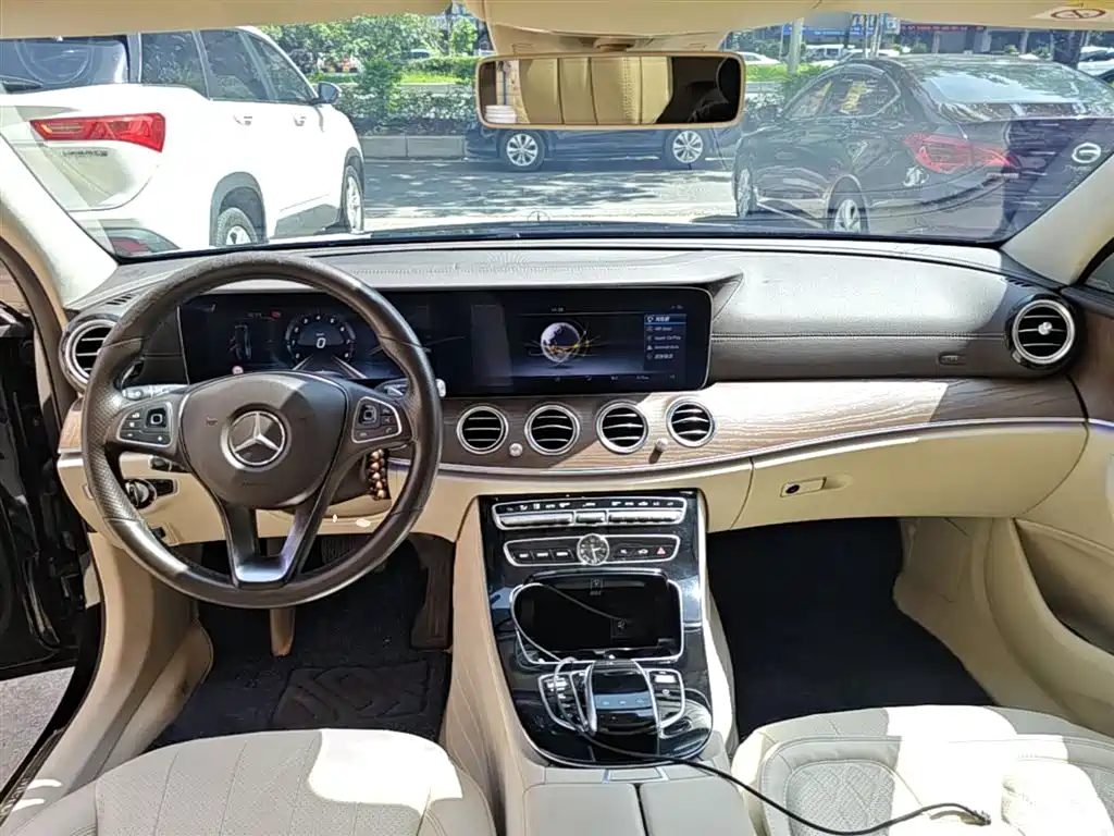 Mercedes-Benz E-Class 2017 — фото 10