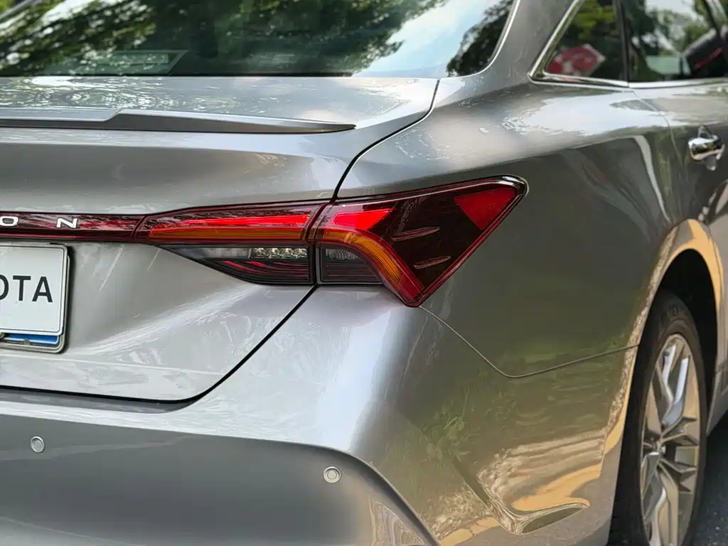 Toyota Avalon 2020 — фото 7