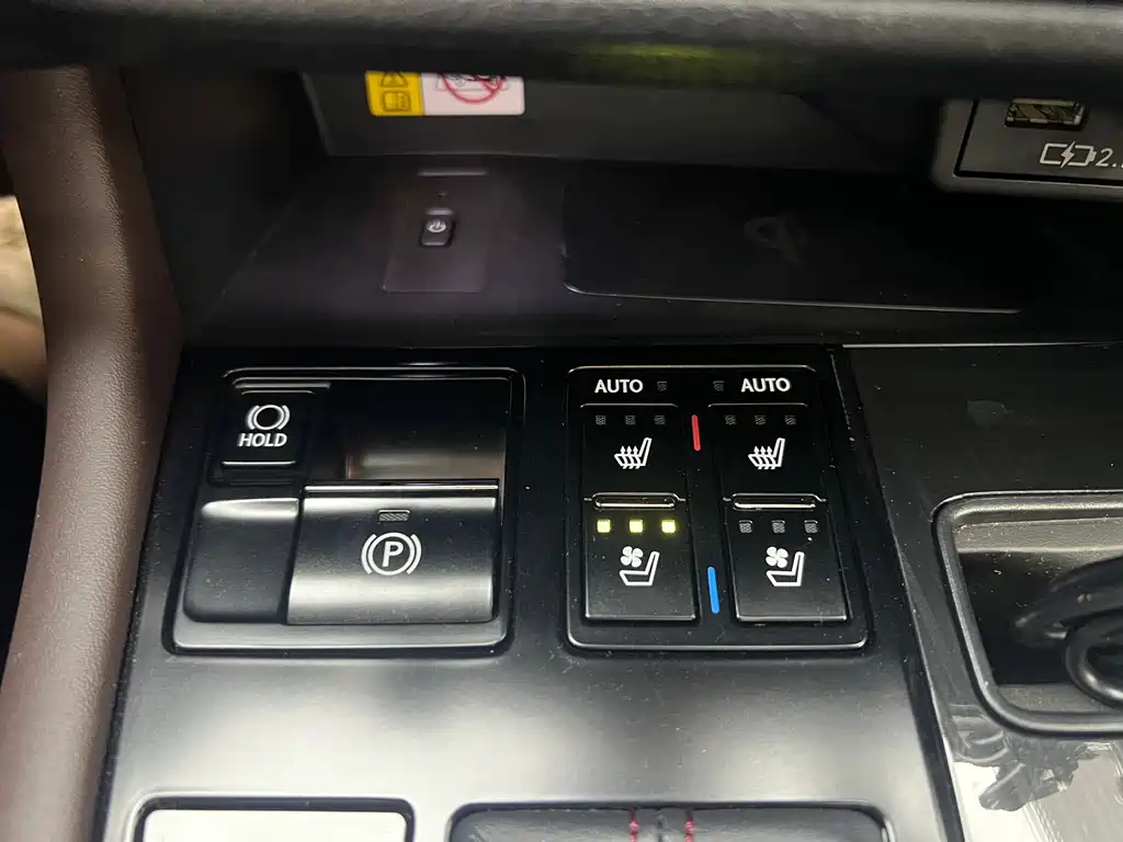 Lexus RX 2021
