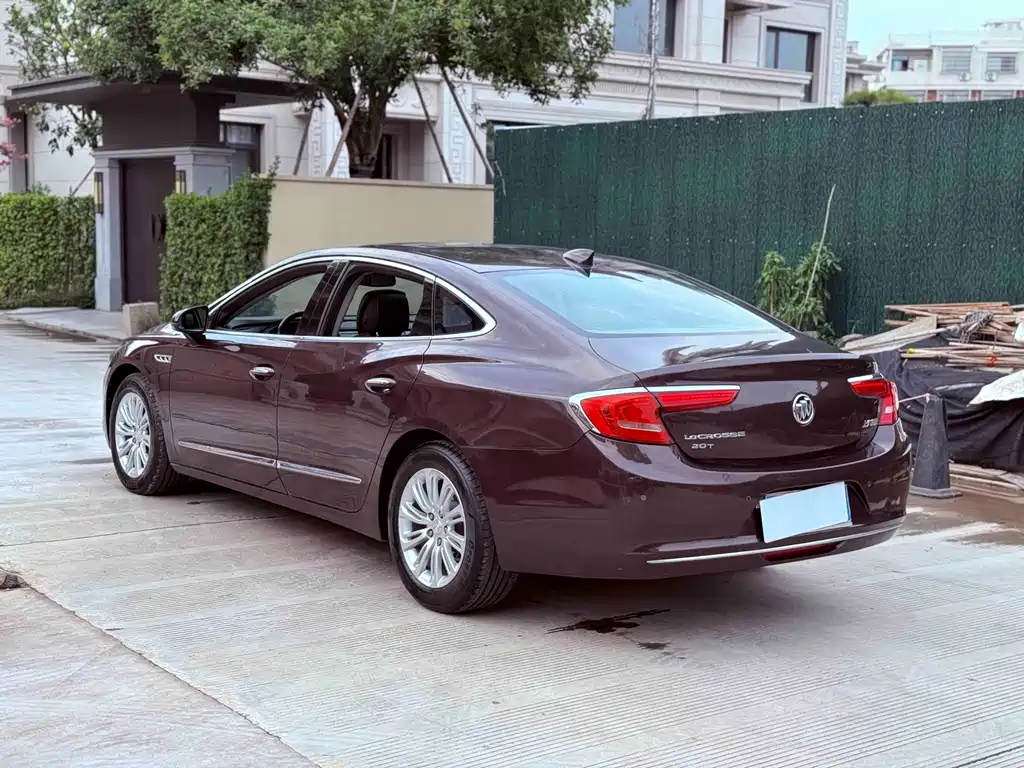 Buick LaCrosse 2018 — фото 9