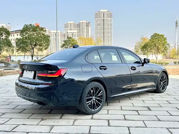 BMW 3 Series 2021