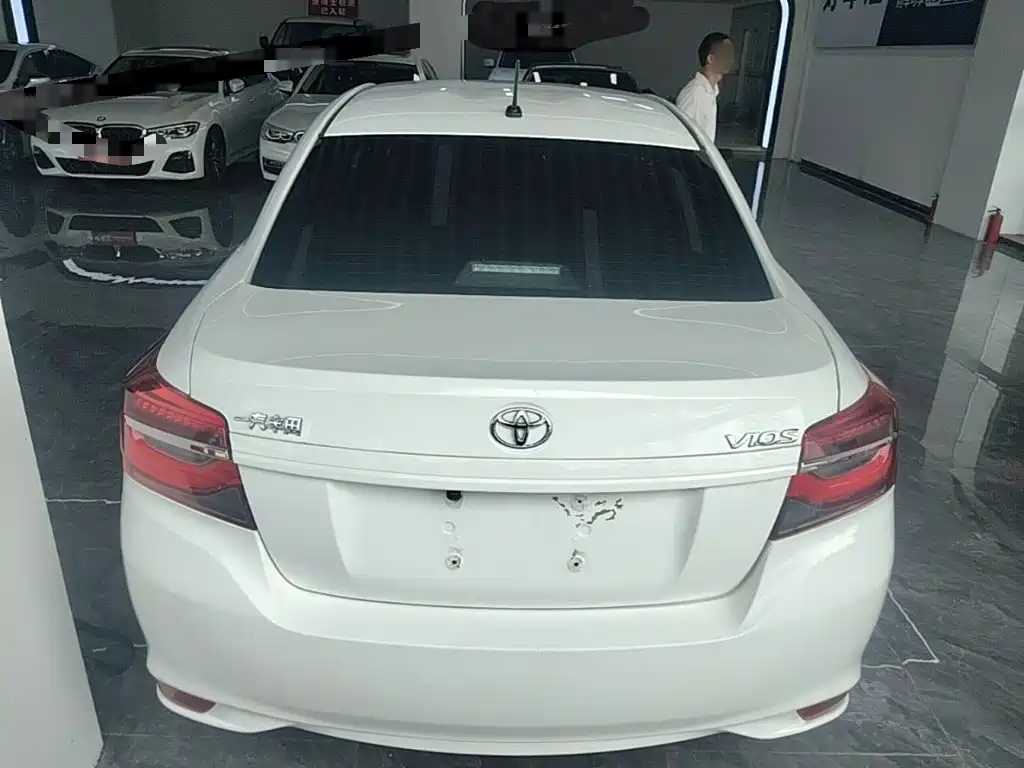 Toyota Vios 2023 — фото 6
