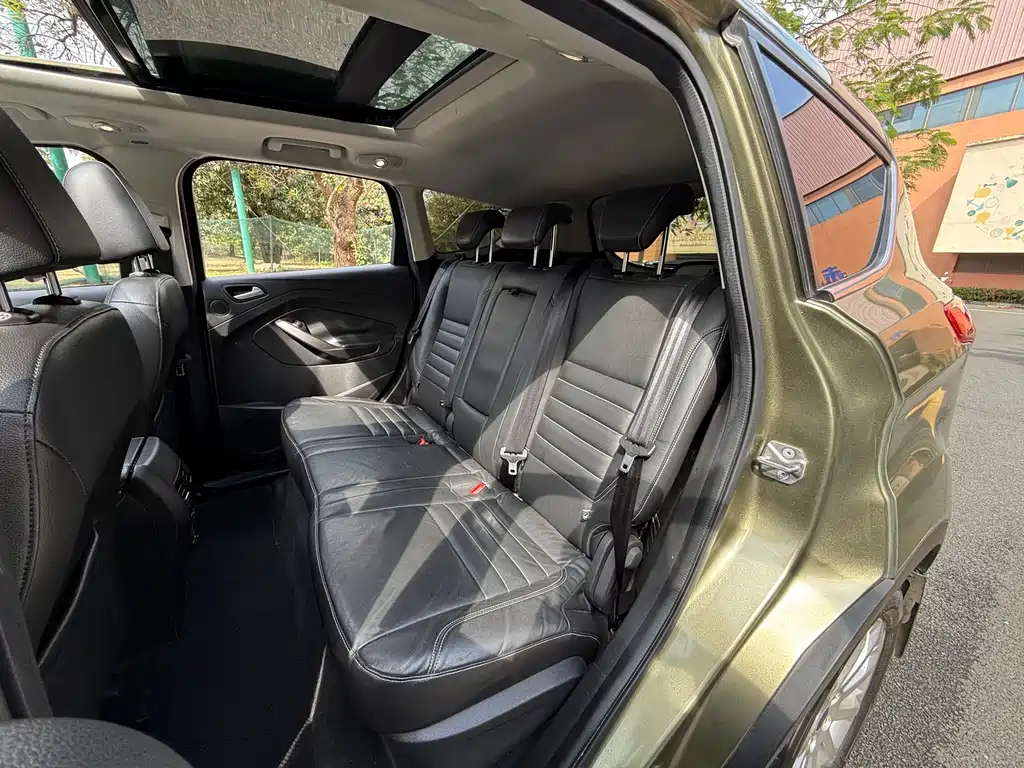 Ford Kuga 2015 — фото 8