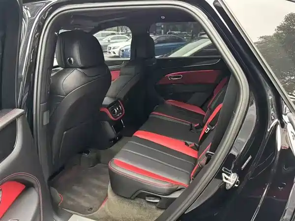 Bentley Bentayga 2022