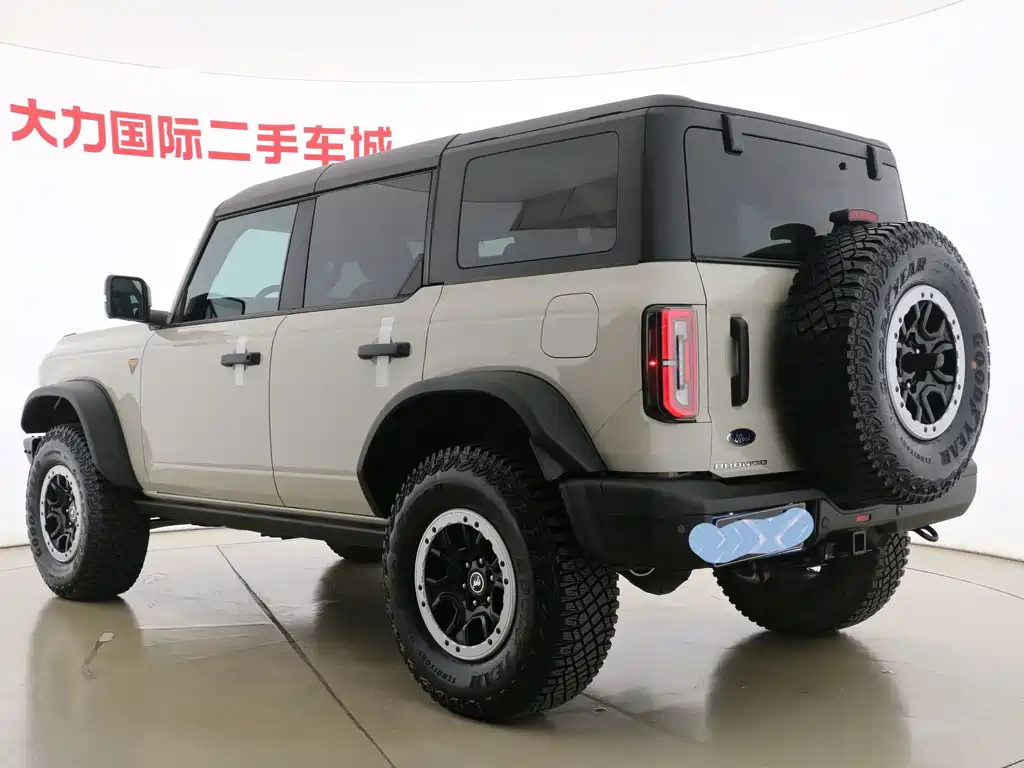 Ford Bronco 2025 — фото 13