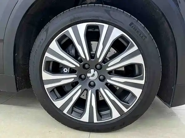NIO ES8 2023