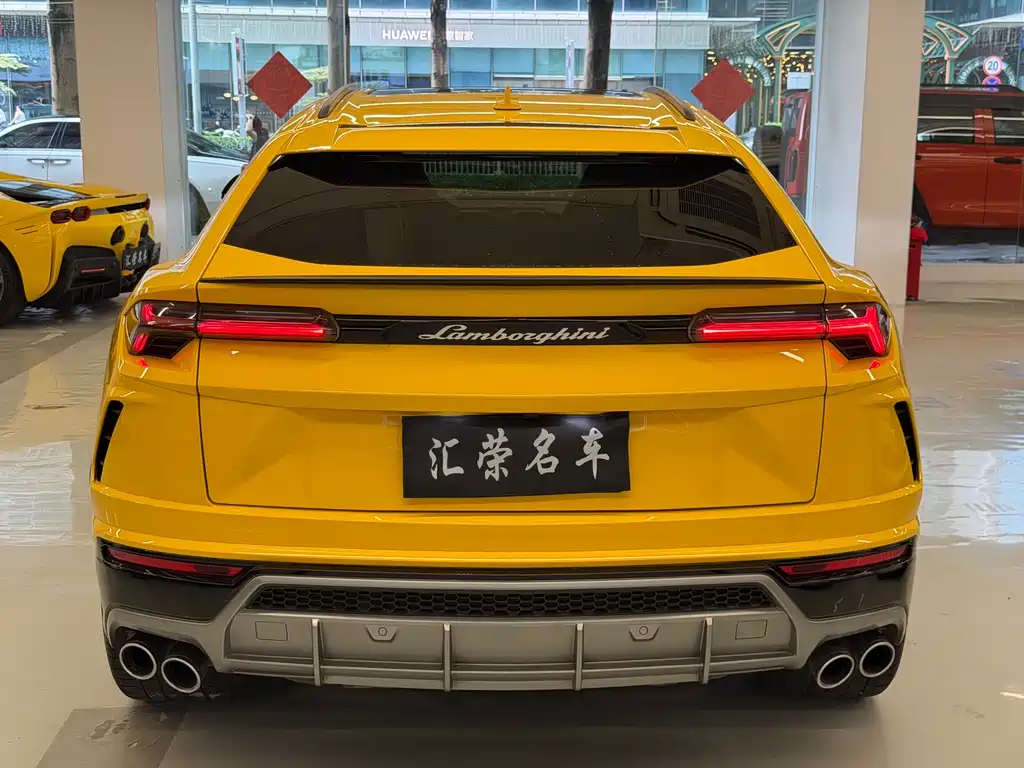Lamborghini Urus 2019 — фото 12