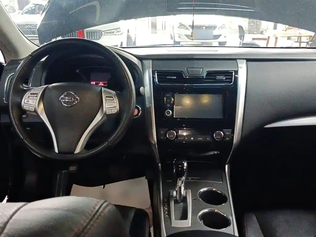 Nissan Teana 2018 — фото 10