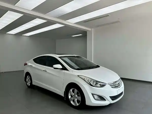 Hyundai Elantra Langdong 2013