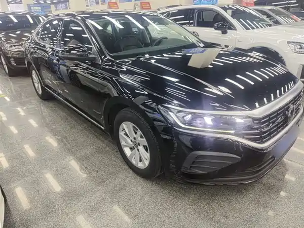 Volkswagen Passat 2025