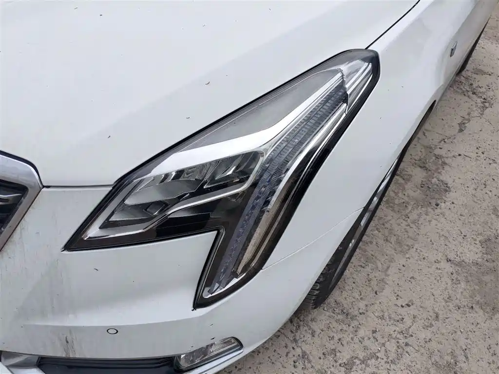 Cadillac XTS 2018 — фото 23