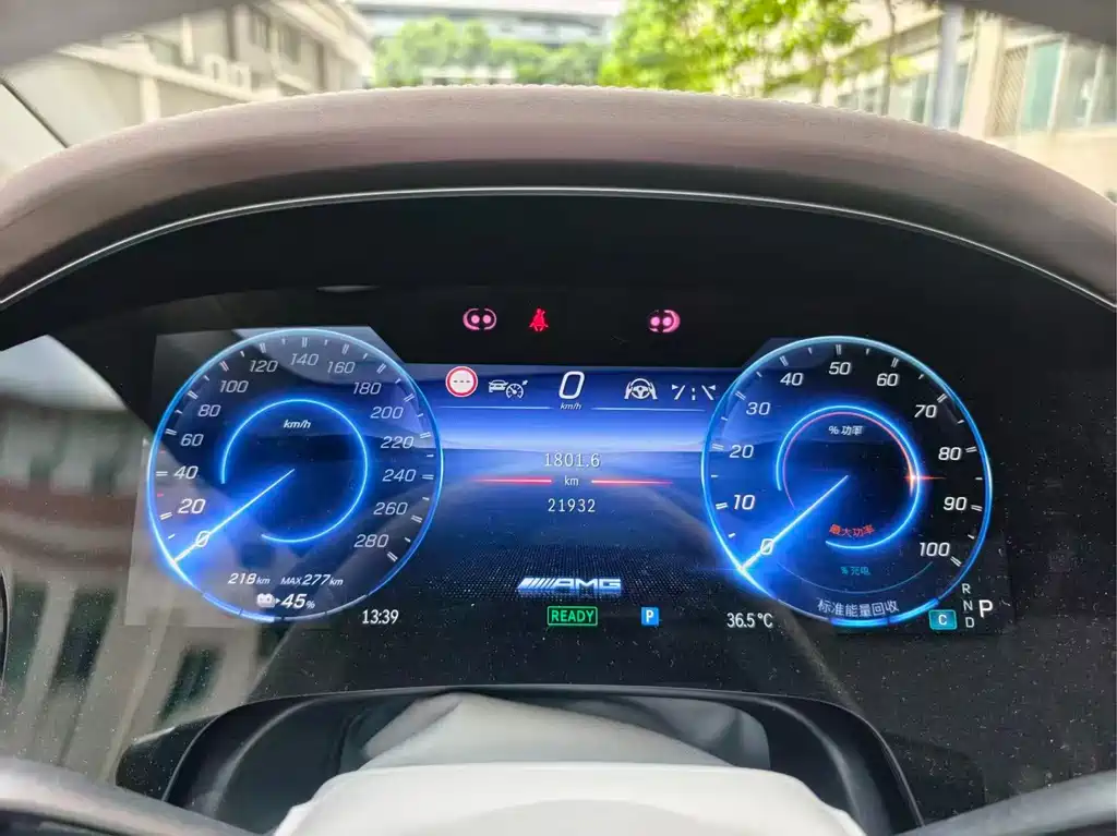 Mercedes-Benz EQS AMG 2024 — фото 16