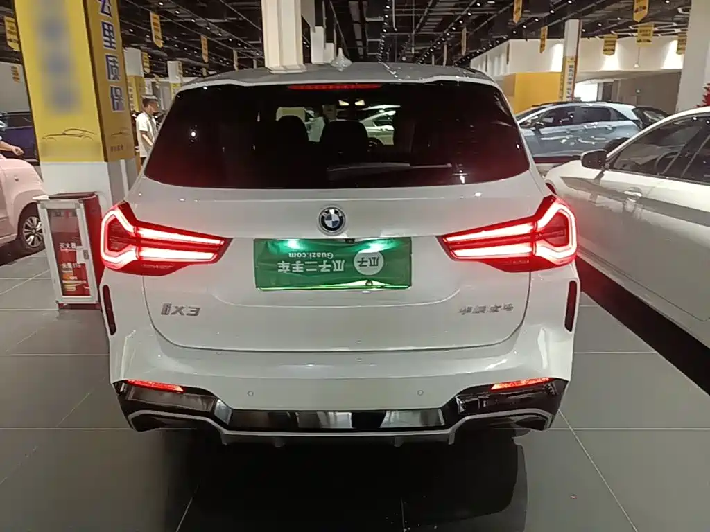 BMW iX3 2023 — фото 6