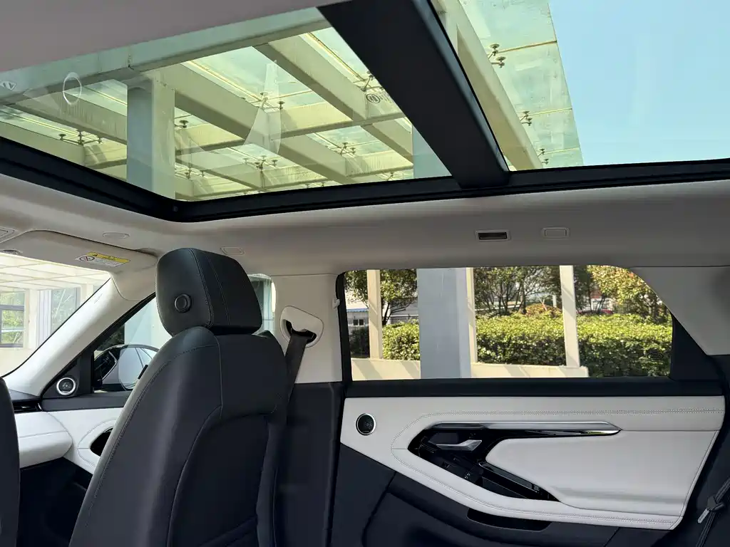 Land Rover Range Rover Evoque 2022 — фото 13