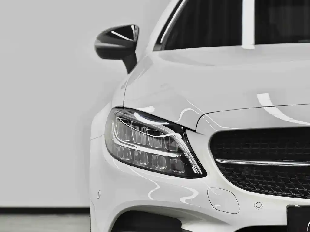 Mercedes-Benz C-Class 2023 — фото 8