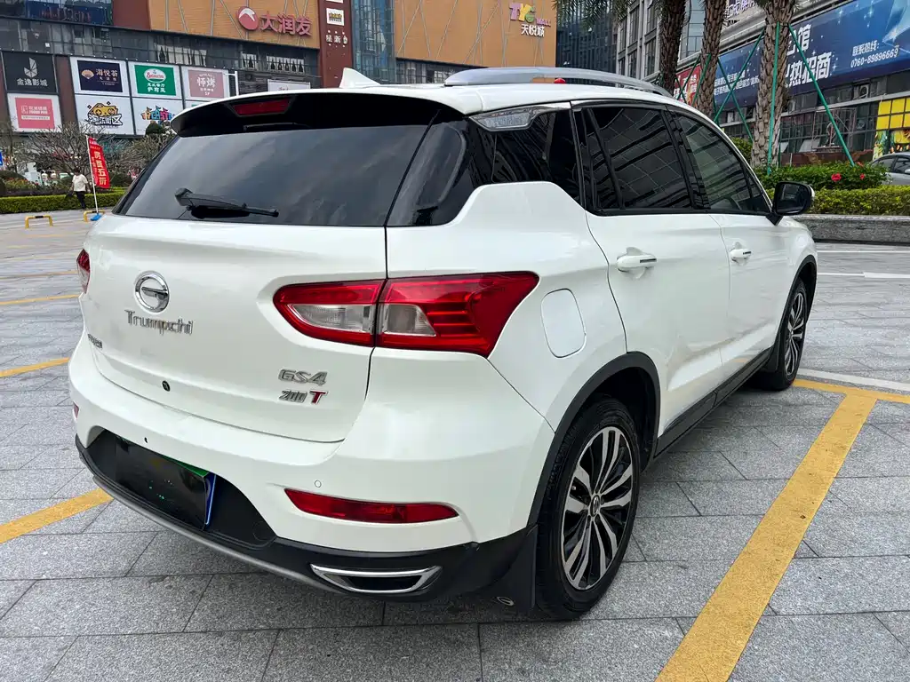 GAC Motor Trumpchi GS4 2015 — фото 7